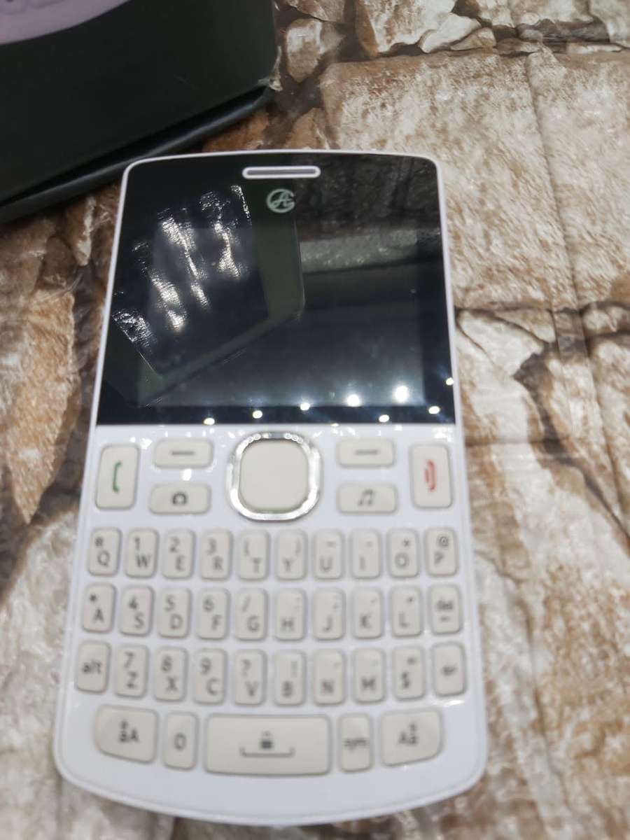 THINTA AGMOBILE --DUAL SIM CARD -2MP CAMERA