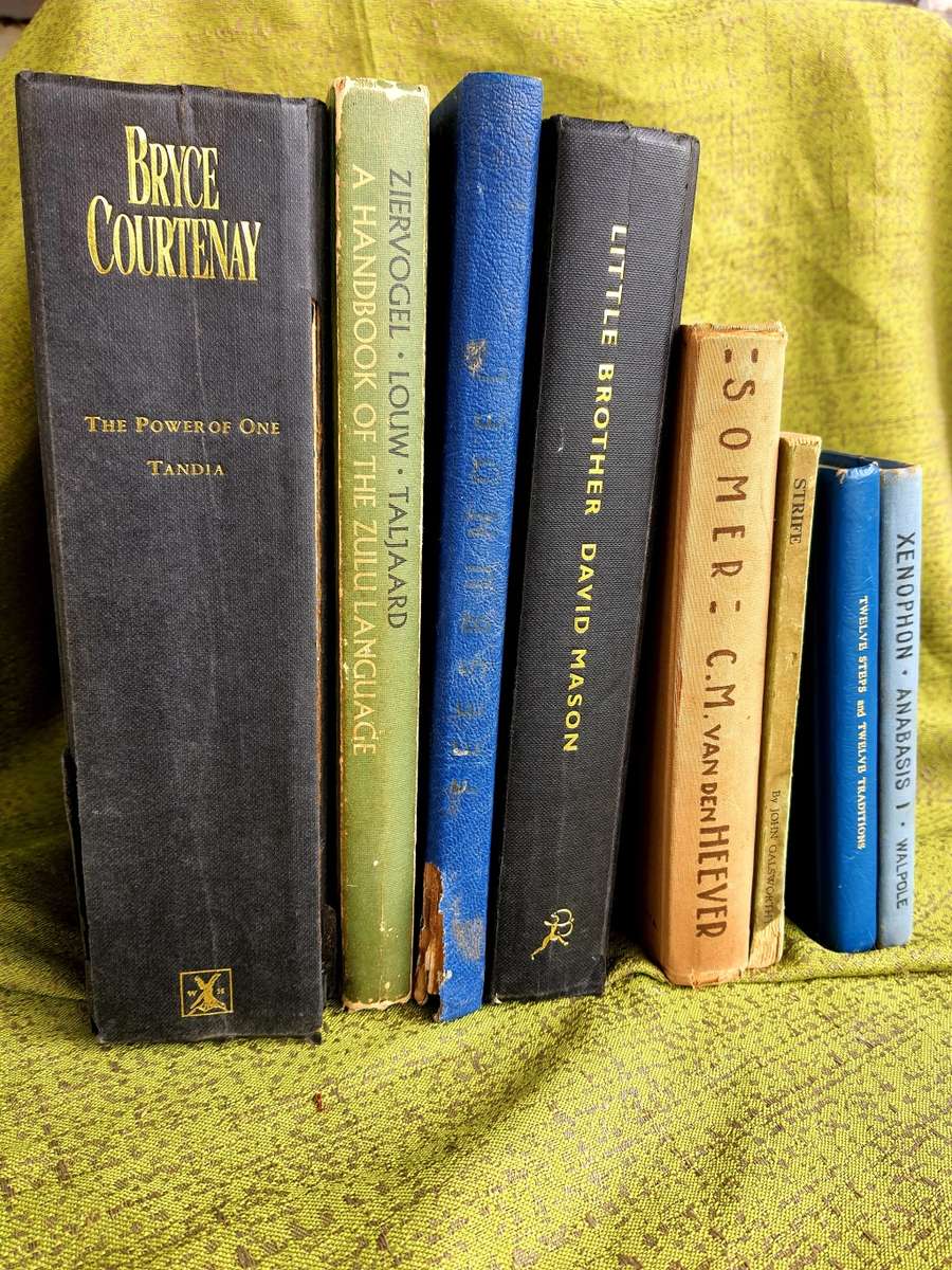 KAROO-ANTIEK #6 - ASSORTMANT OF AFRICANA AND OTHER RARE BOOKS