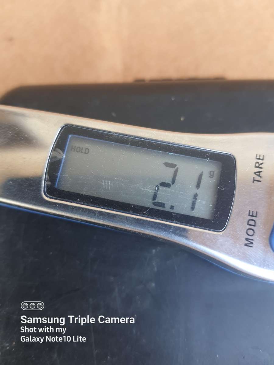 3 GRAMS SCRAP 9CT GOLD NECKLACE BROKEN AND SNT BENEDICTUS PENDATNT 2.1 GRAMS