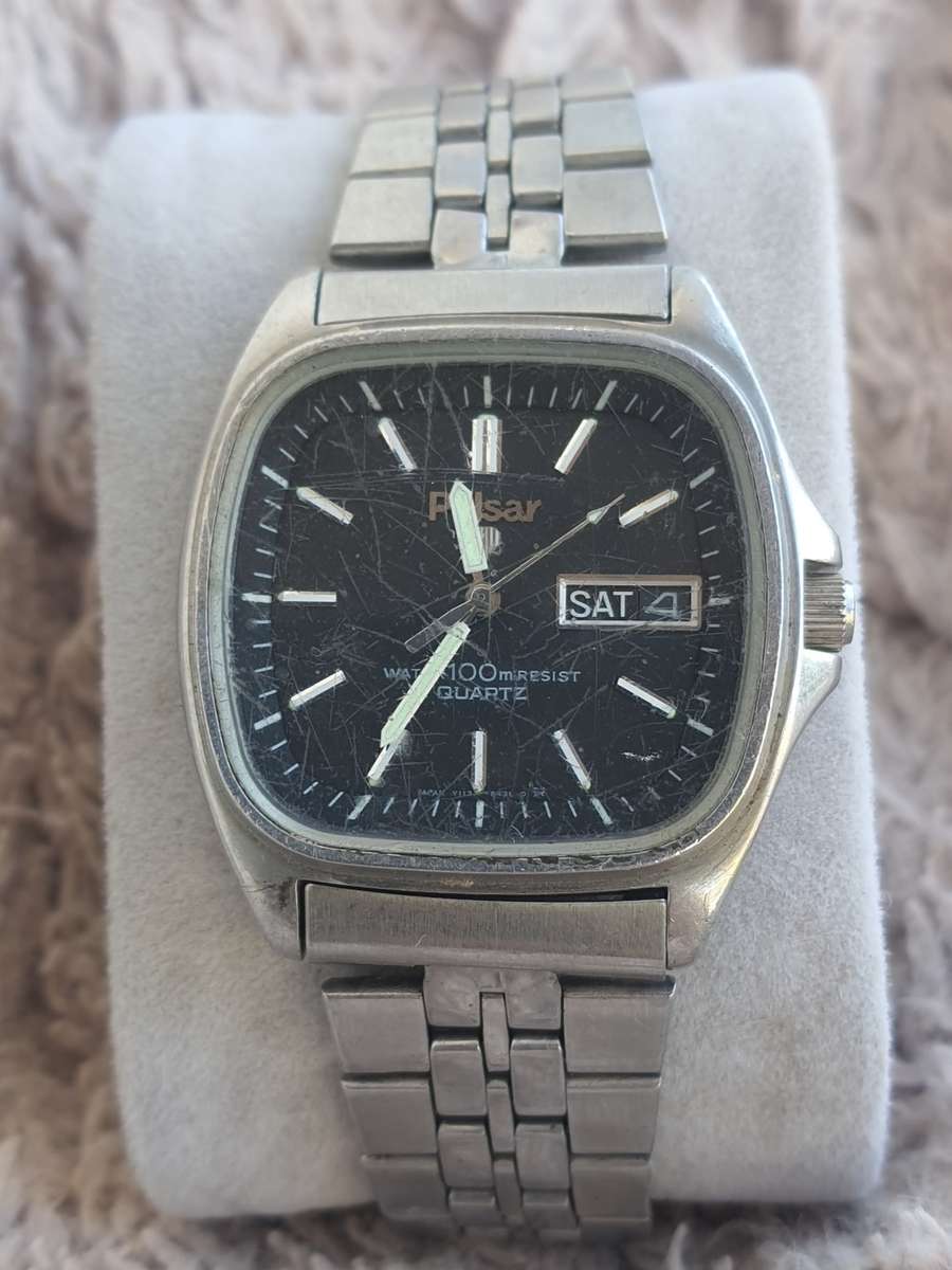 #15 VINTAGE MENS PULSAR 100M RESIST QUARTZ JAPAN WATCH 3N0739