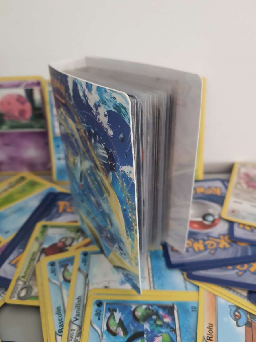 #22 - 300+ POKEMON TRADING CARDS