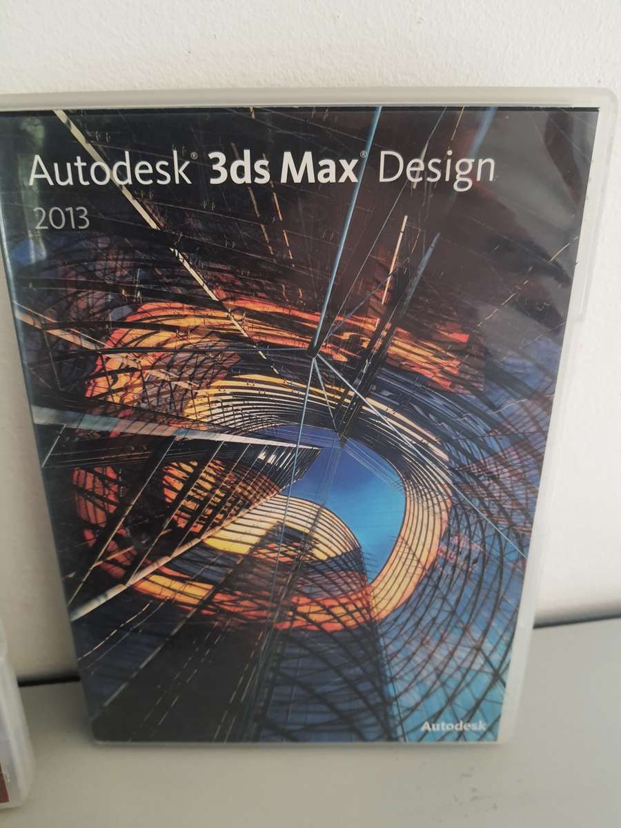 #32 - X5 AUTO CAD COMPUTERE CDS IN IMACULATE CONDITION WITH PRODUCT CODES