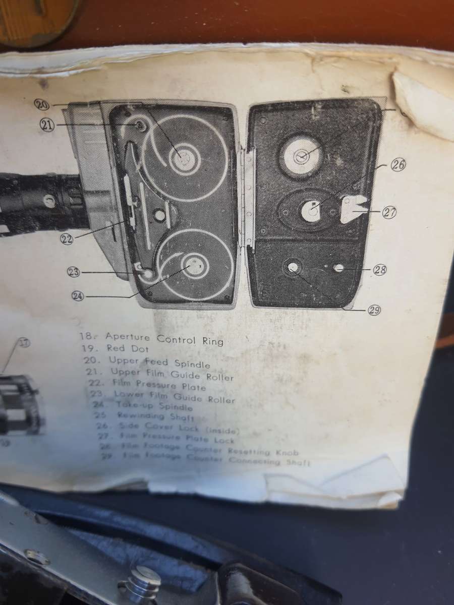 YASHICA 8-E VIDEO CAMERA UP FOR GRABS IN BAG FULL LOADED!