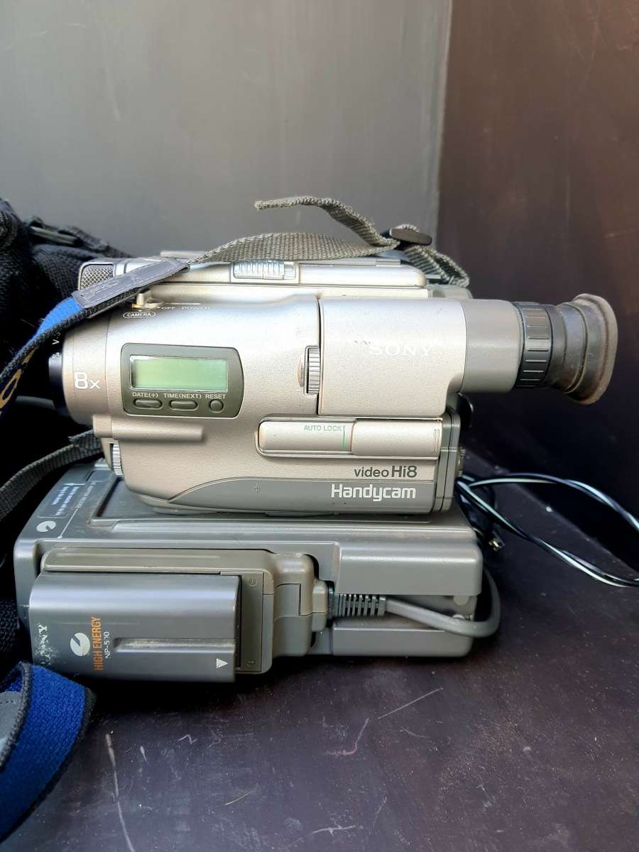 #11 ANTIQUE WEEK - KAROO ANTIEK - SONY HANDYCAM VINTAGE GREAT CONDITION