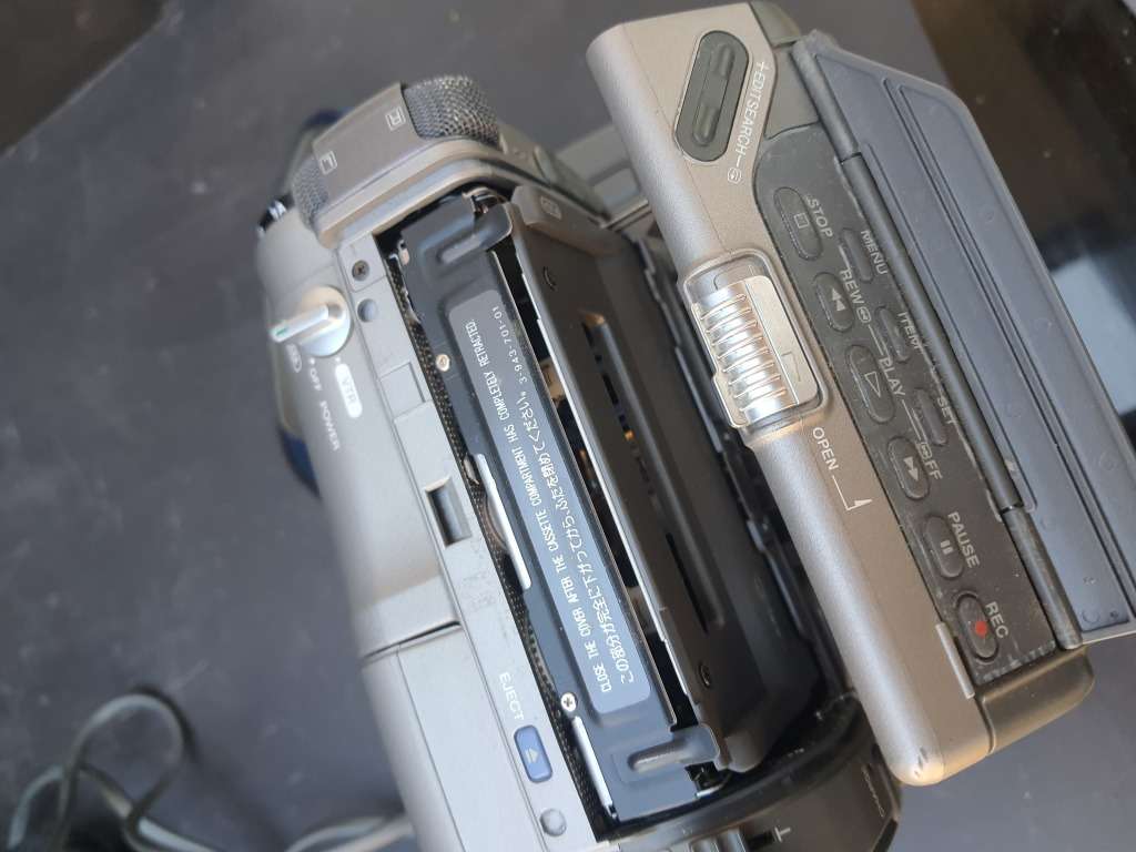 #11 ANTIQUE WEEK - KAROO ANTIEK - SONY HANDYCAM VINTAGE GREAT CONDITION