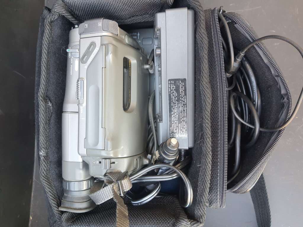 #11 ANTIQUE WEEK - KAROO ANTIEK - SONY HANDYCAM VINTAGE GREAT CONDITION