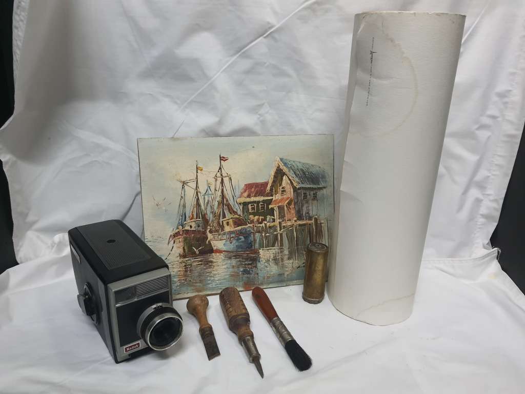 #4 dE PARIS ambience ** - job lot - art  - vintage Kodak working film camera AND M0RE _ WOW _