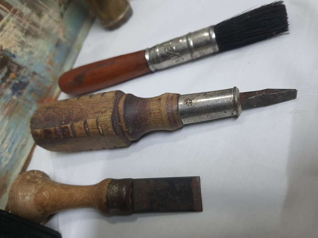 #4 dE PARIS ambience ** - job lot - art  - vintage Kodak working film camera AND M0RE _ WOW _