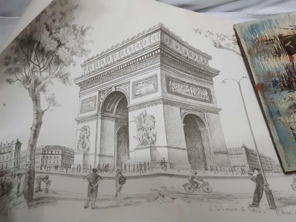 #4 dE PARIS ambience ** - job lot - art  - vintage Kodak working film camera AND M0RE _ WOW _