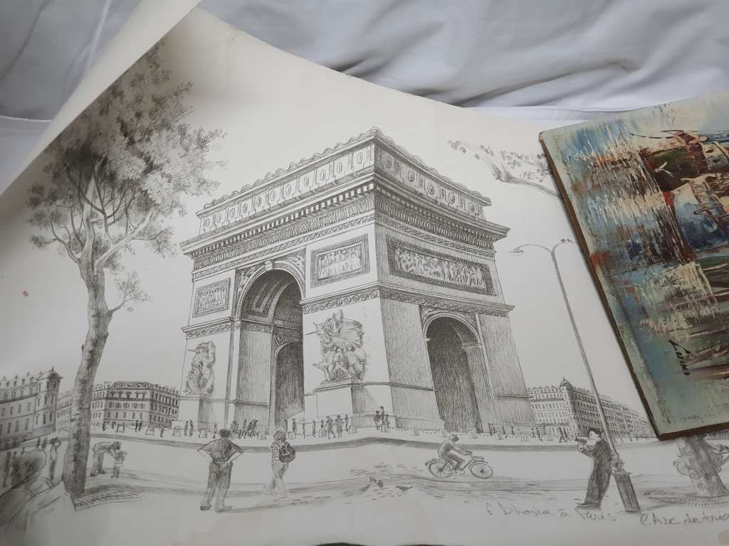 #4 dE PARIS ambience ** - job lot - art  - vintage Kodak working film camera AND M0RE _ WOW _