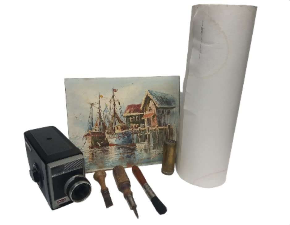 #4 dE PARIS ambience ** - job lot - art  - vintage Kodak working film camera AND M0RE _ WOW _