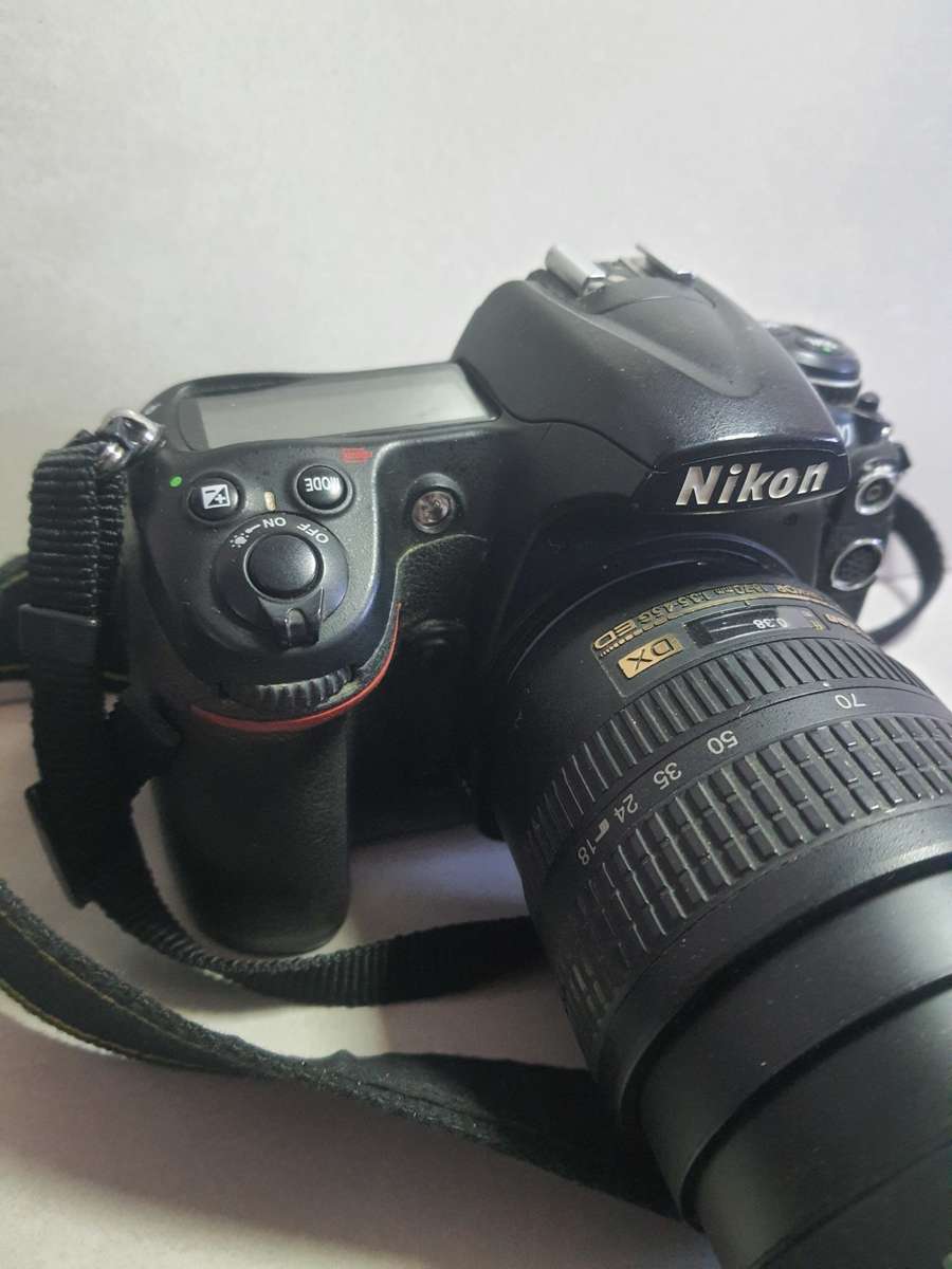 #16 Nikon D3000 with AF Lens Battery and Charger - comes with carry bag