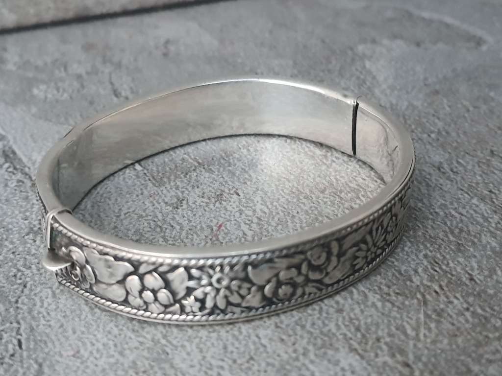 #5 STERLING SILVER CANADIAN BRACELET -  STUNNING 23.46 grams