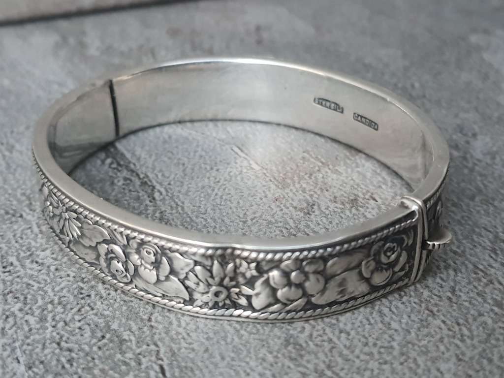 #5 STERLING SILVER CANADIAN BRACELET -  STUNNING 23.46 grams