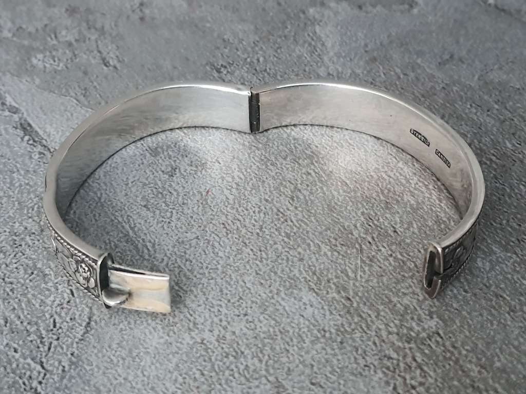 #5 STERLING SILVER CANADIAN BRACELET -  STUNNING 23.46 grams