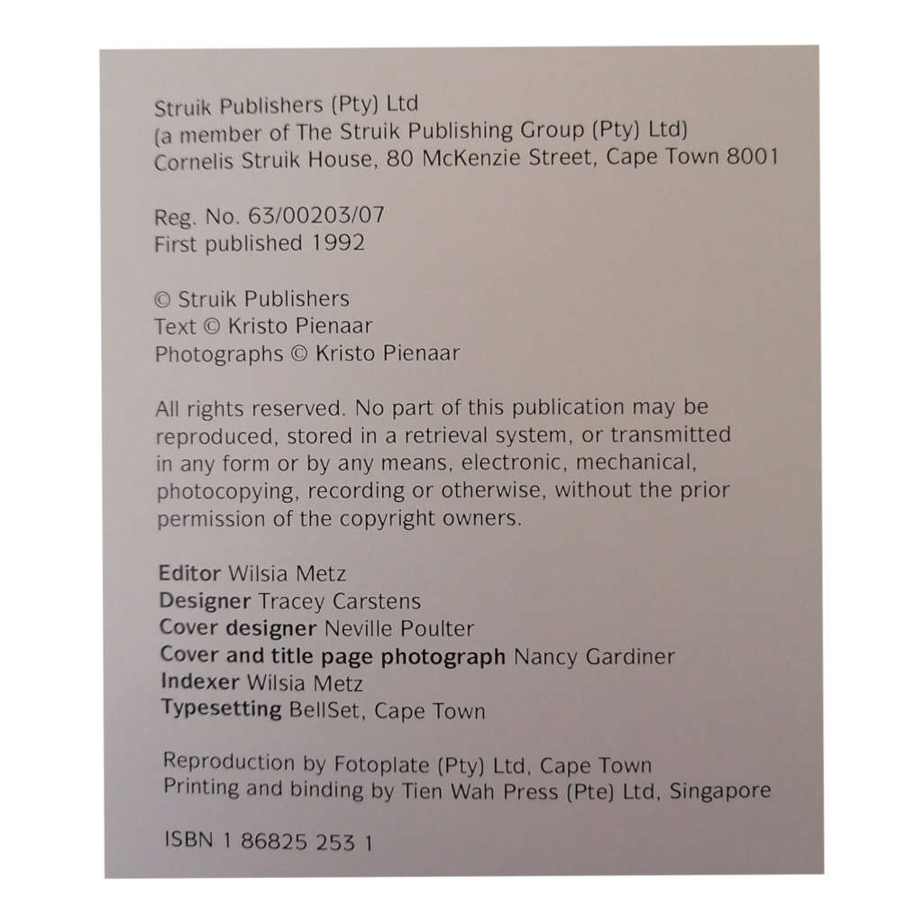 Gardening Month By Month by Kristo Pienaar 1992 Softcover