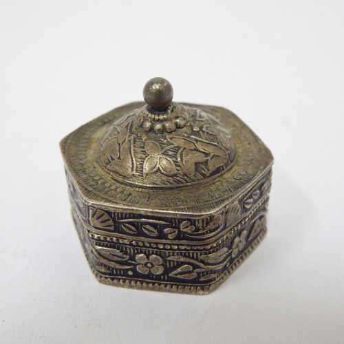 Vintage German silver pill / snuff box - Weighs : 15.2g