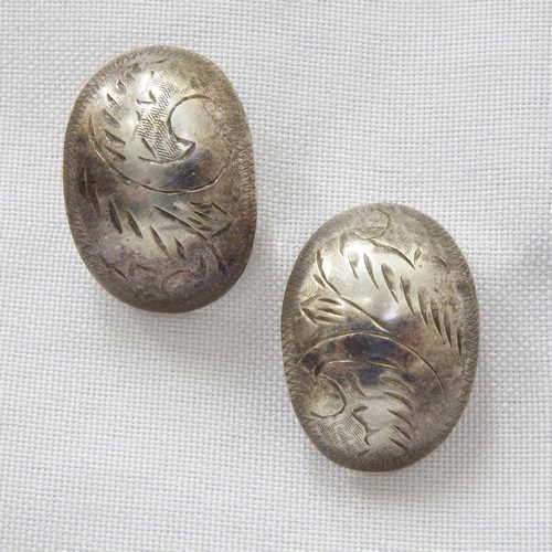 Pair of vintage Sterling Silver earrings - Weighs : 5.4g