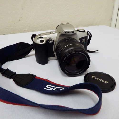 Canon EOS 500 N camera with Canon Zoom EF 28 - 80mm 1:3.5-5.5 II lens - Not tested