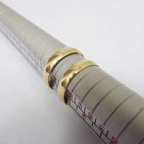Pair of 9kt yellow gold wedding bands - 1.6 g and 1.8 g - Size : P 1/2