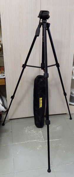Takara TD-2231 tripod in bag
