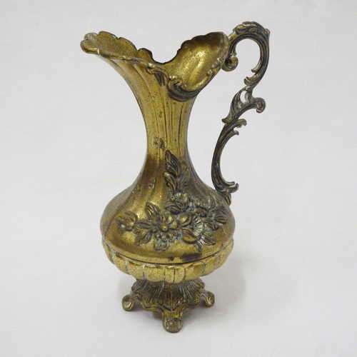 Brass jug with floral design - Made in Italy - Beautiful item