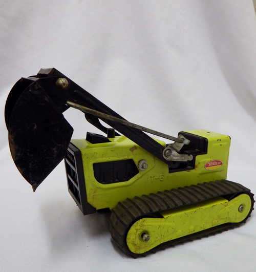 Vintage Tonka T - 6 pressed steel green bulldozer