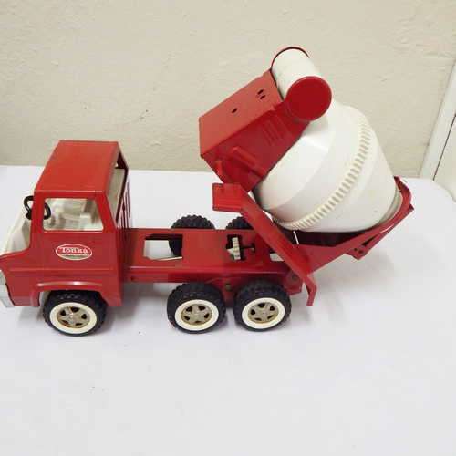 Vintage Tanka Torento Canada pressed steel cement mixer truck - no windscreen