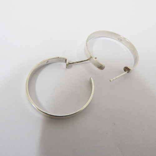 925 Silver hooped earrings - Weighs: 3.5g