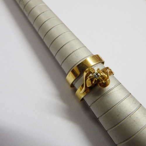 18 kt wedding set with diamond - Weighs: 4.6 g - Size: N