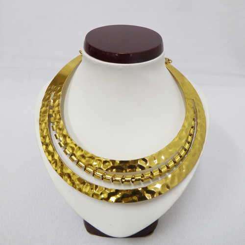 Costume jewellery necklace