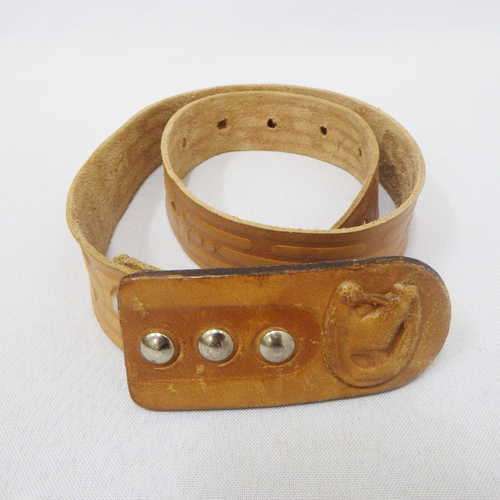 Vintage leather belt with equestrian logo - Length: 69.2 cm