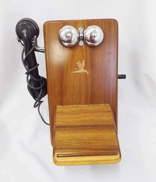 Strelitzia modern wall hanging reproduction keypad telephone - Not tested