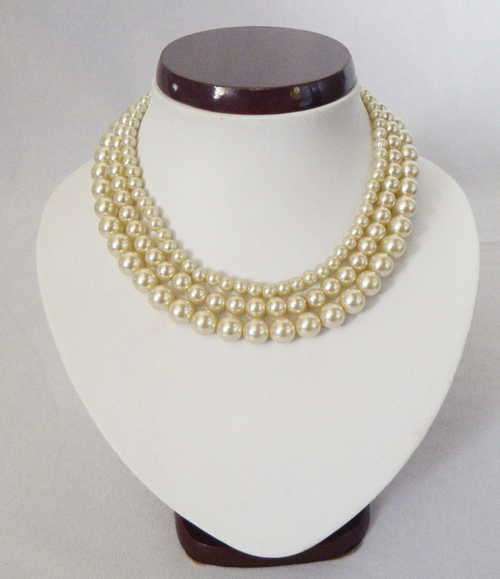 Imitation pearl necklace - 3 String
