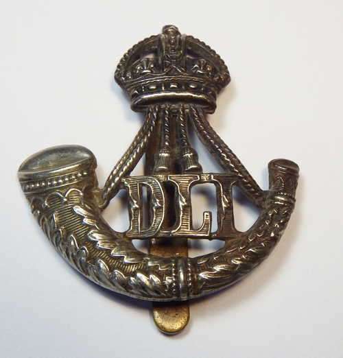 Durham light infantry cap badge - slide repaired