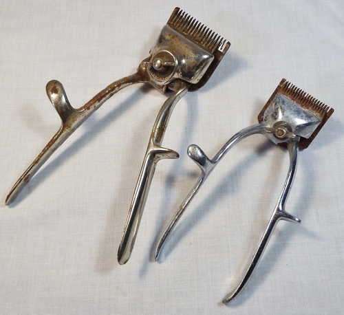 Lot of 2 vintage mechanical hair clippers - Well used
