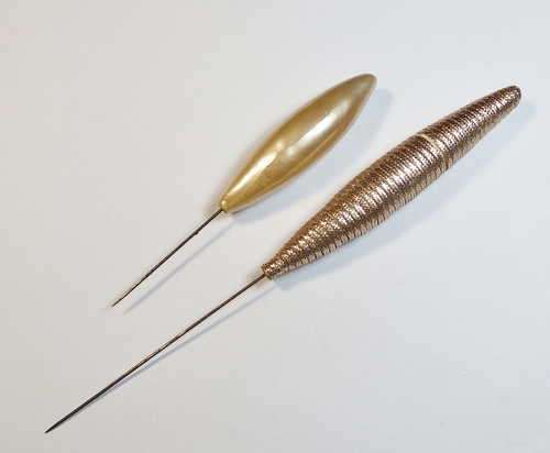 Pair of vintage hat pins