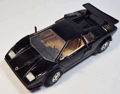 Lamborghini Contach model car - Scale 1/24