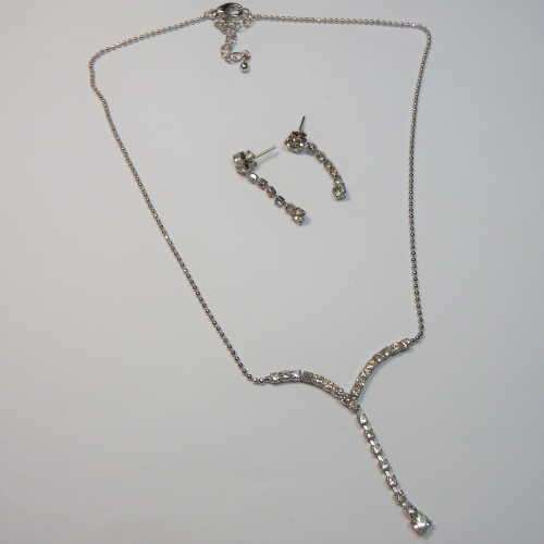 Costume jewellery Diamante necklace and earrings set