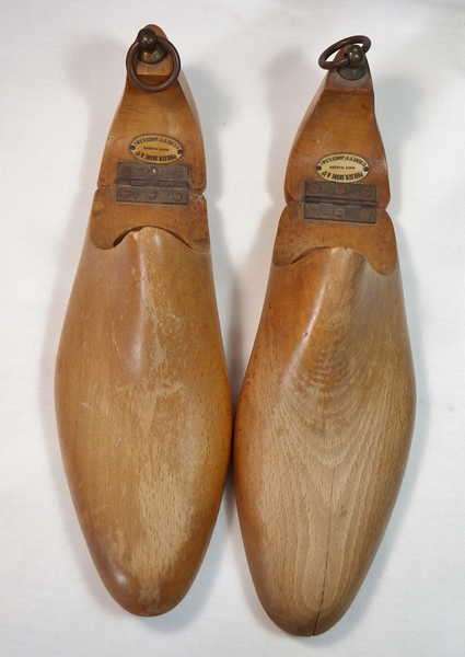 Vintage Poulsen, Skone and Co. wooden shoe forms - Size 10
