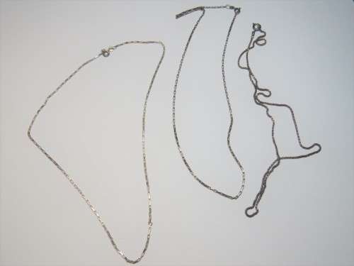 Lot of 3 silver necklaces - Sold as one lot