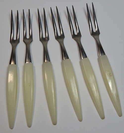 Set of 6 vintage pickle forks/garlic snail forks