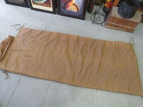 SADF sleeping bag - Some damage to bottom - Size: 194.5cm x 78.5cm