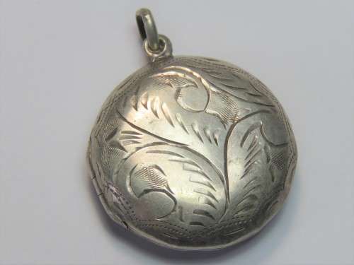 Vintage sterling silver photo locket pendant - Weighs 7.8g