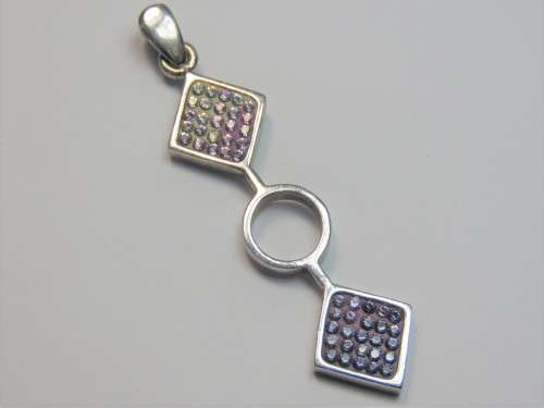 Sterling silver pendant with white and purple stone - Weighs: 4.5g