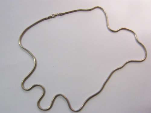 Sterling silver snake chain necklace - Weighs: 13.7g - Size: 31cm