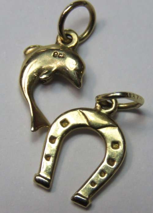 Lot of 2 charms - 9kt Gold - 1.2grams