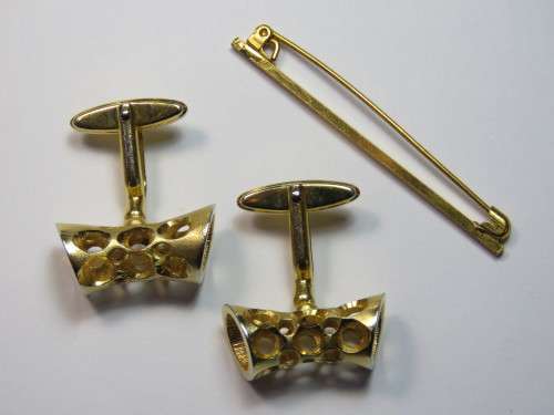 Set of vintage gold plated cufflinks and tie pin