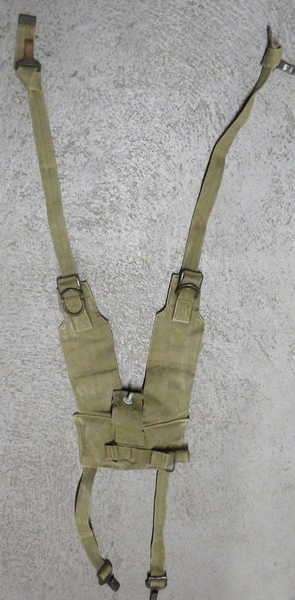 Rhodesian army padded yoke harness webbing - Length 102 cm