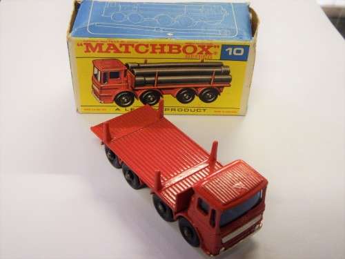 Vintage Matchbox #10 Pipe Truck in original box - Pipe missing